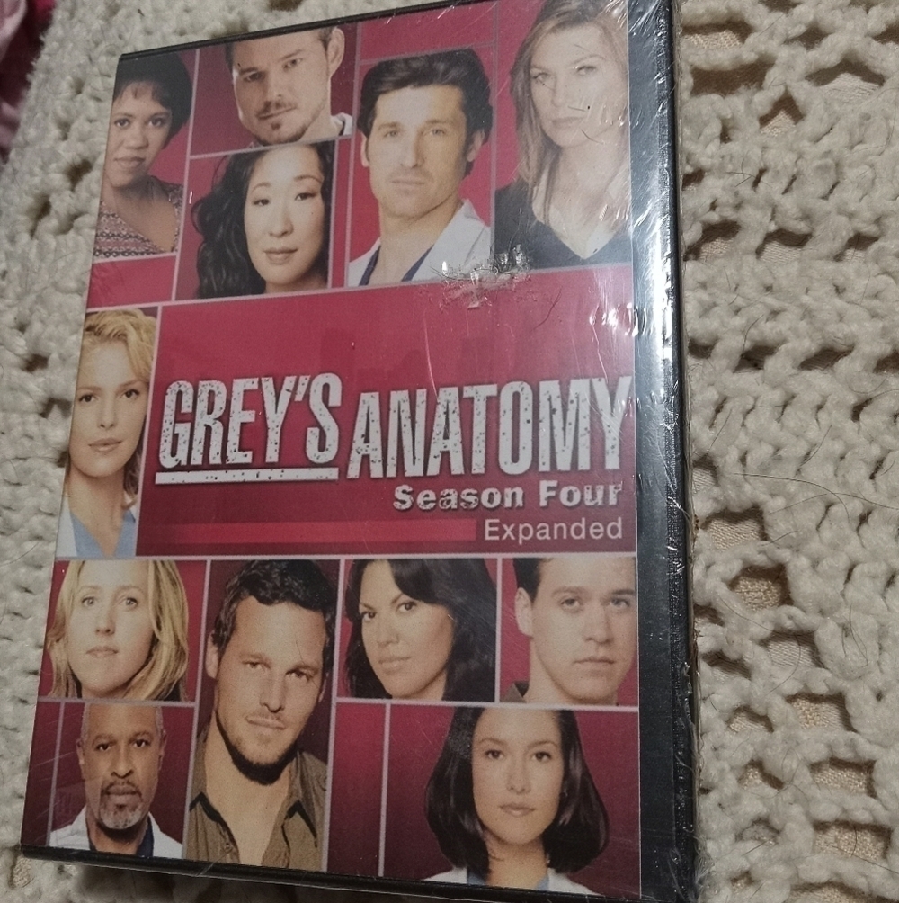 Greys anatomy DVD set. NWOT. Season 4